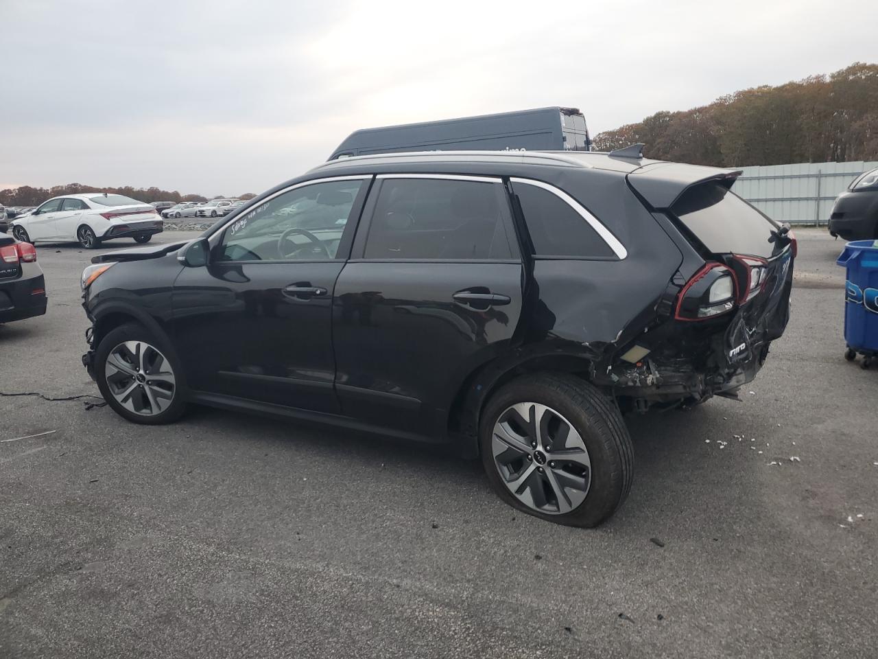 2022 Kia Niro S - Image 2