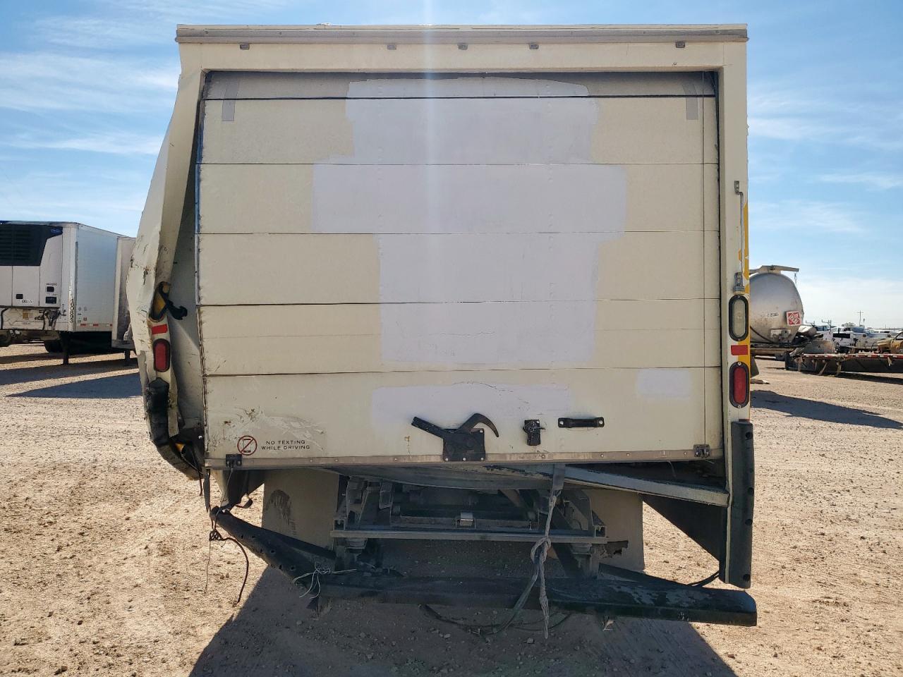 2015 GMC Savana Cutaway G3500 - Фото 6