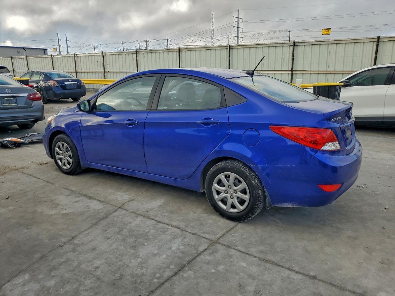 2012 Hyundai Accent - Фото 2
