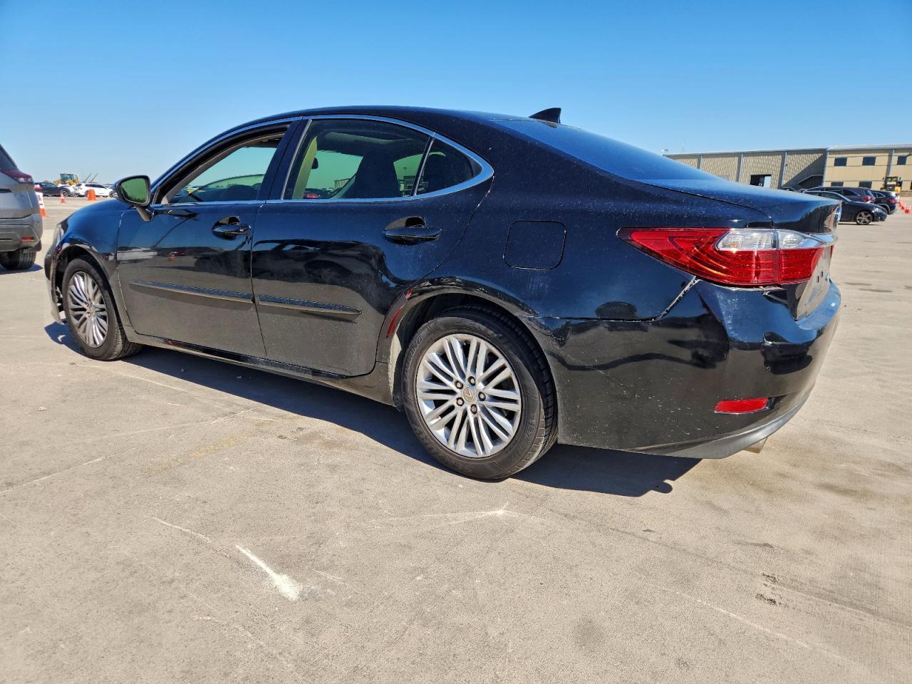2015 Lexus Es 350 - Image 2