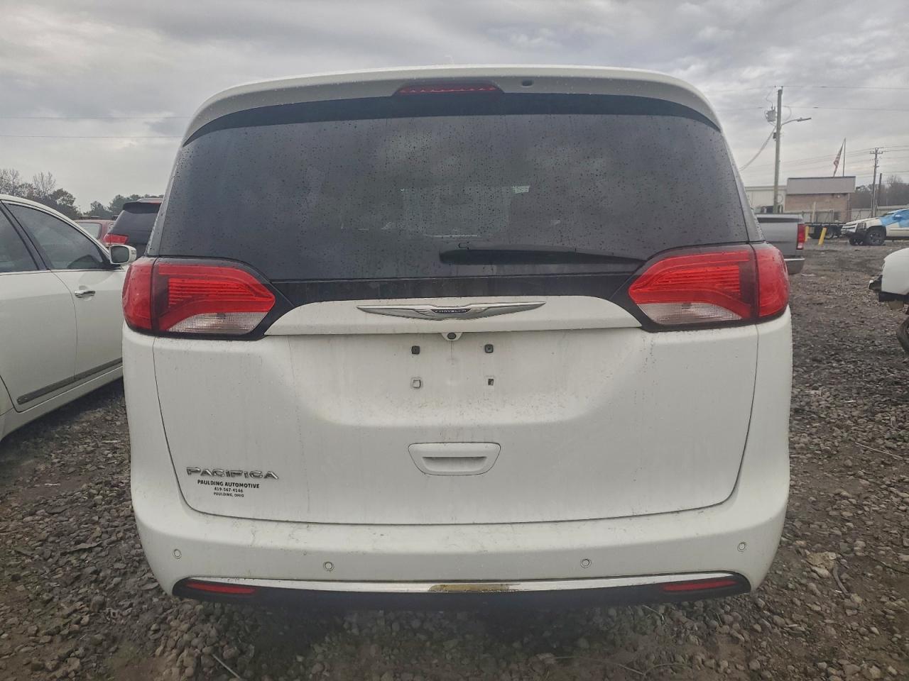 2019 Chrysler Pacifica Touring L - Image 6
