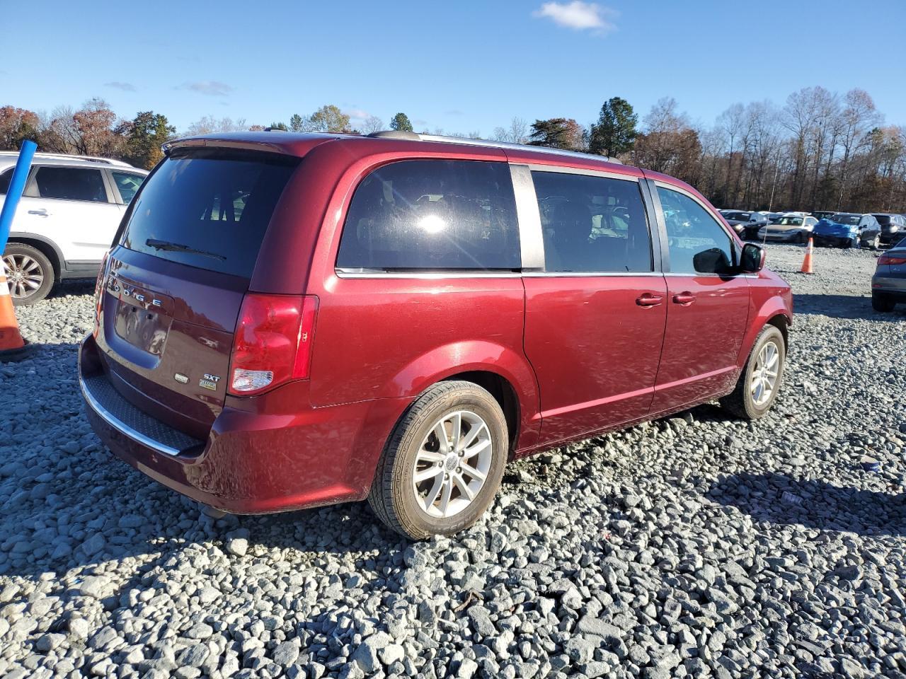 2019 Dodge Grand Caravan Sxt - Image 3