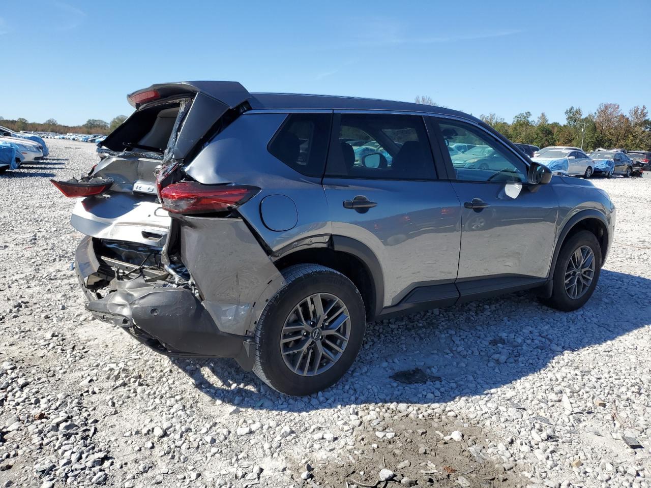 2023 Nissan Rogue S - Image 3