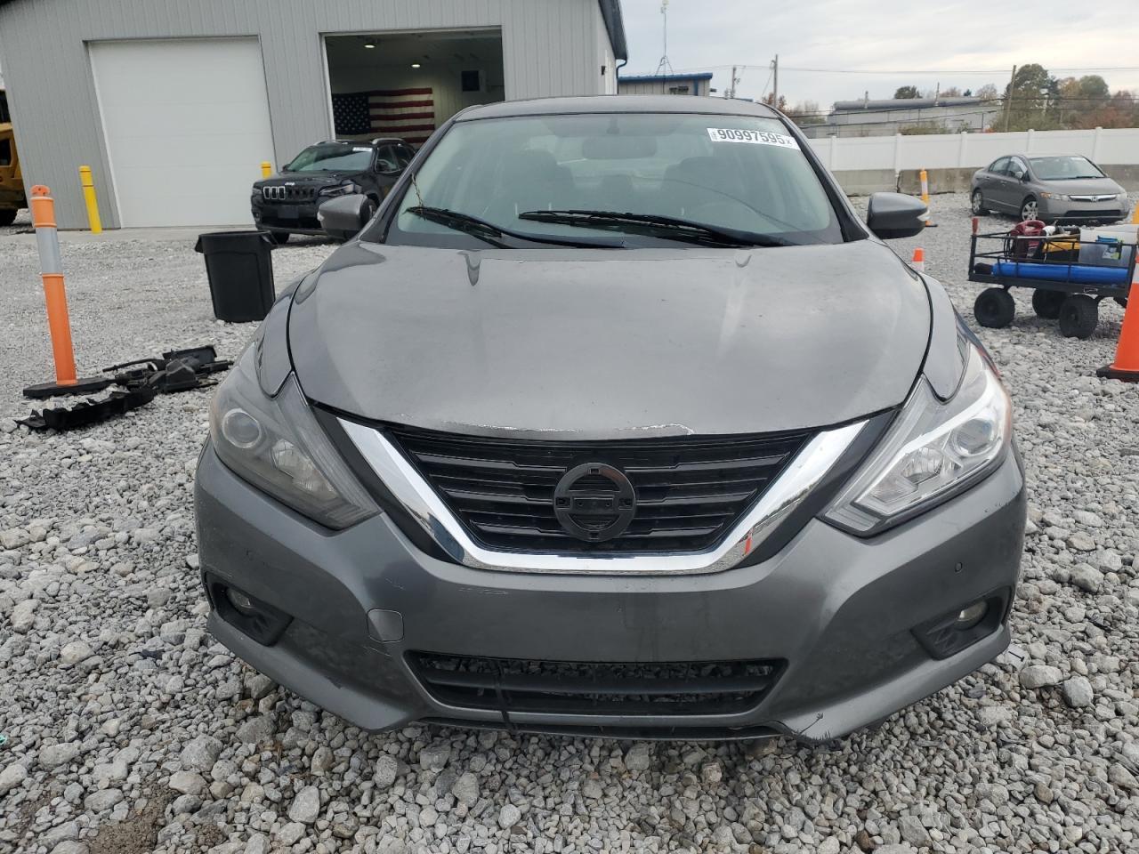 2017 Nissan Altima 3.5Sl - Image 5