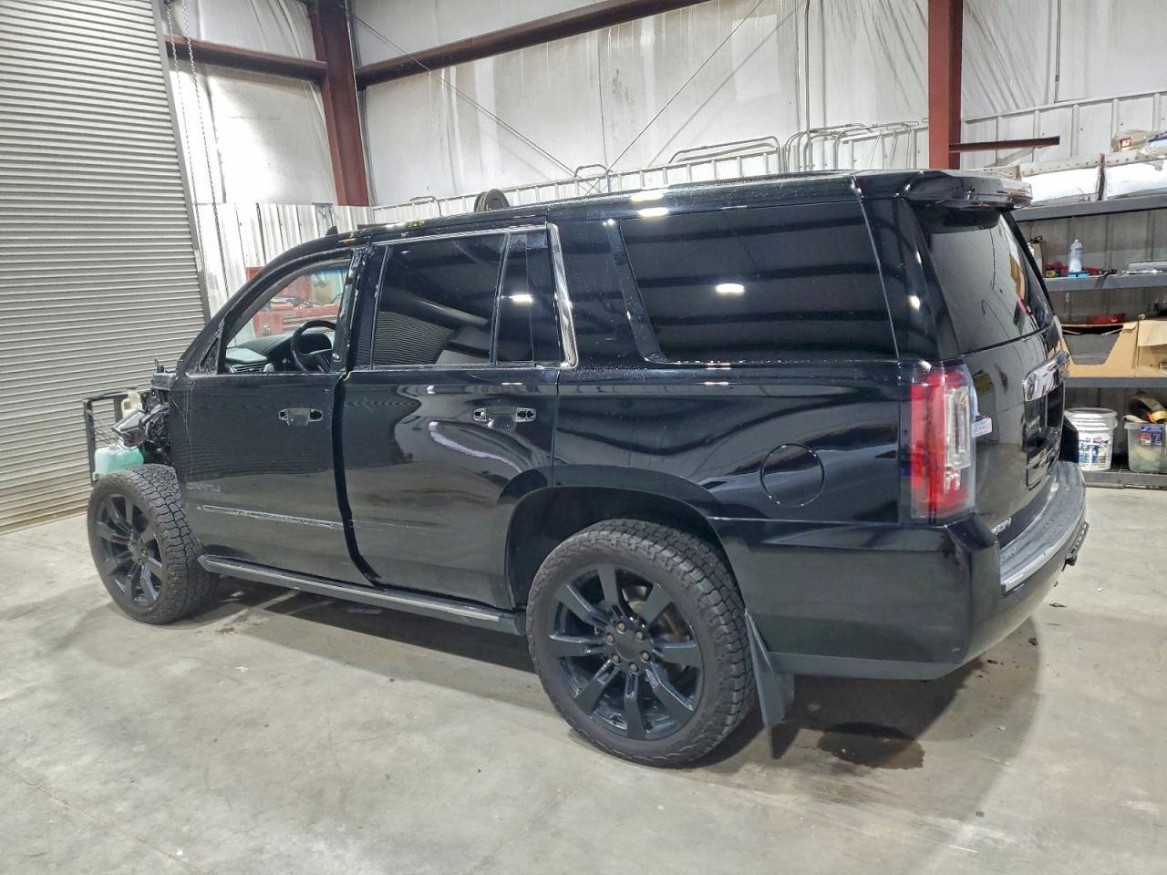 2018 GMC Yukon Denali - Фото 2