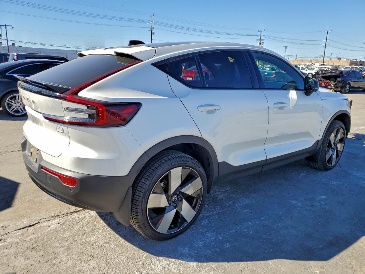 2023 Volvo C40 Recharge Plus - Image 3