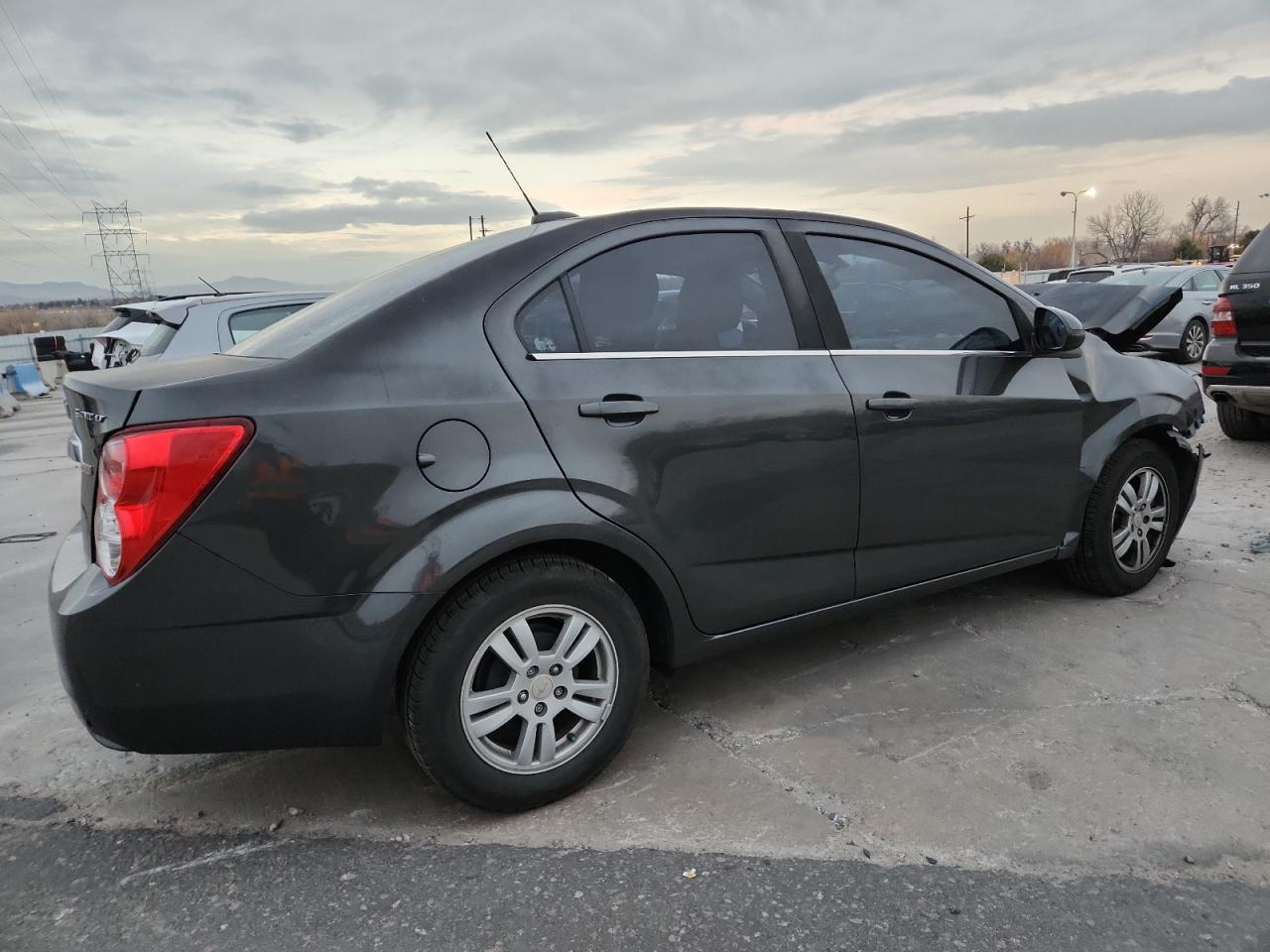 2016 Chevrolet Sonic Lt - Фото 3