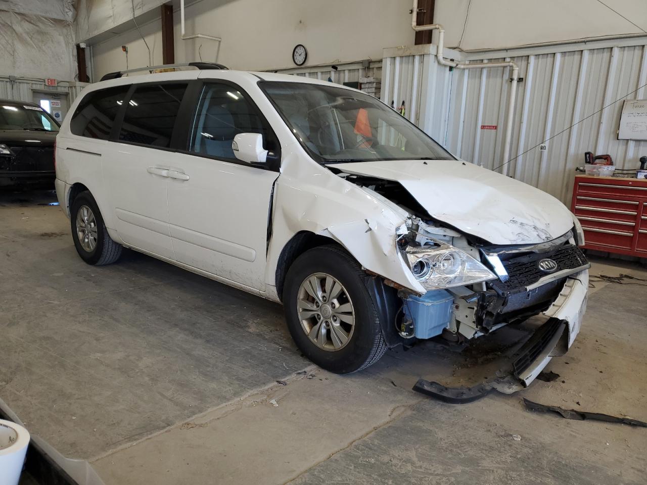 2012 Kia Sedona Lx - Фото 4