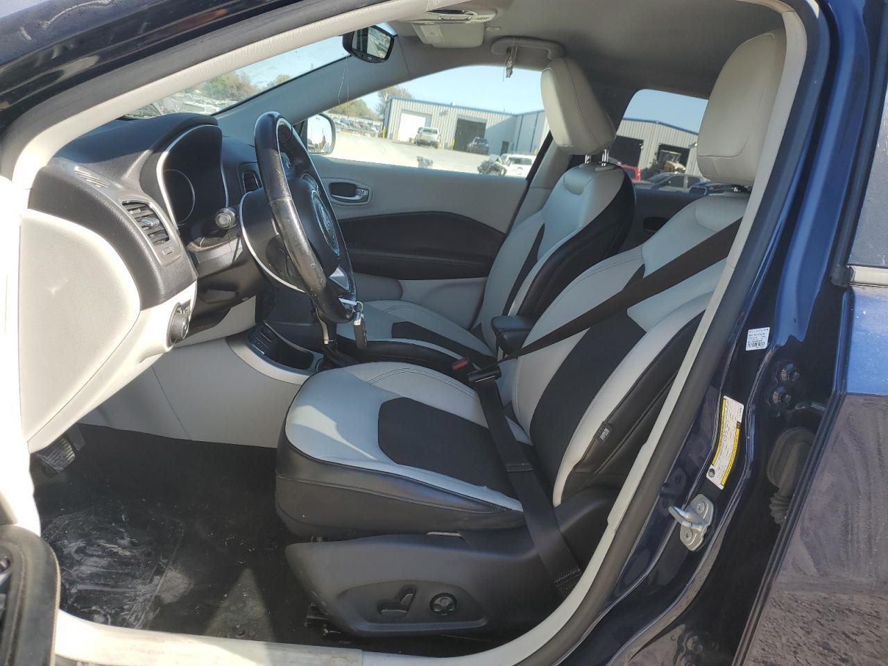 2018 Jeep Compass Latitude - Image 7