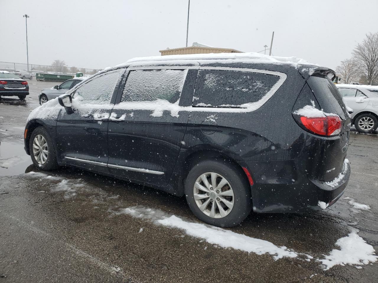 2018 Chrysler Pacifica Touring L - Фото 2