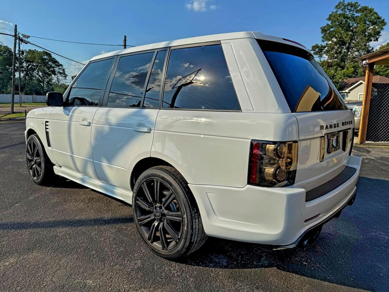 2011 Land Rover Range Rover Hse Luxury - Image 3