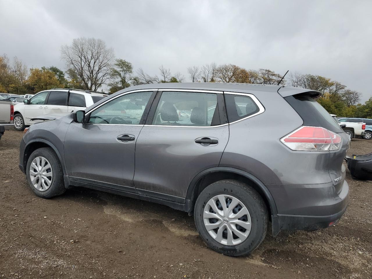 2016 Nissan Rogue S - Image 2