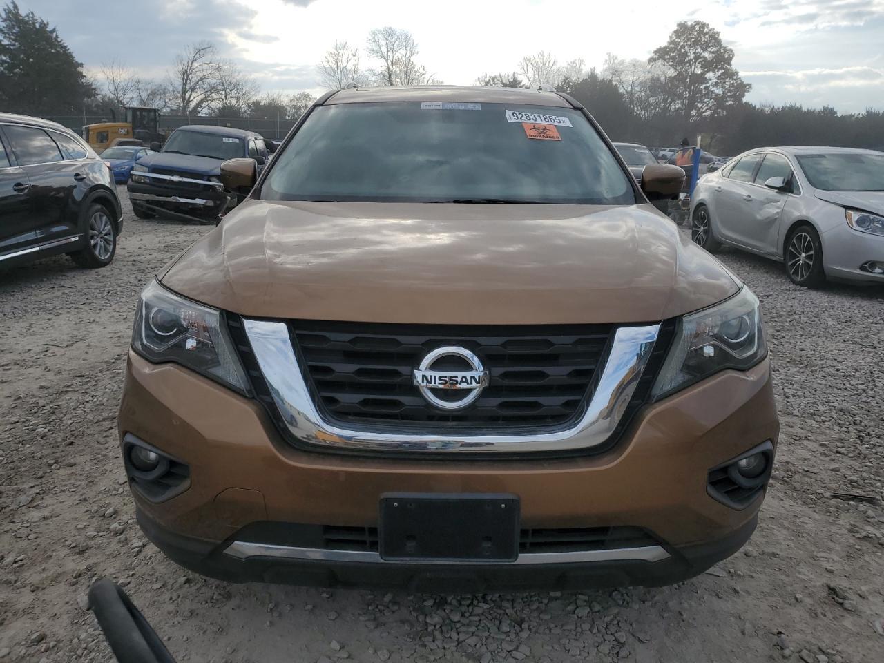 2017 Nissan Pathfinder S - Фото 5