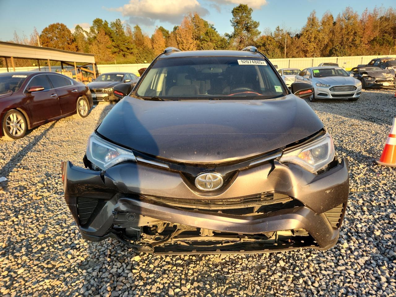 2016 Toyota Rav4 Le - Image 5