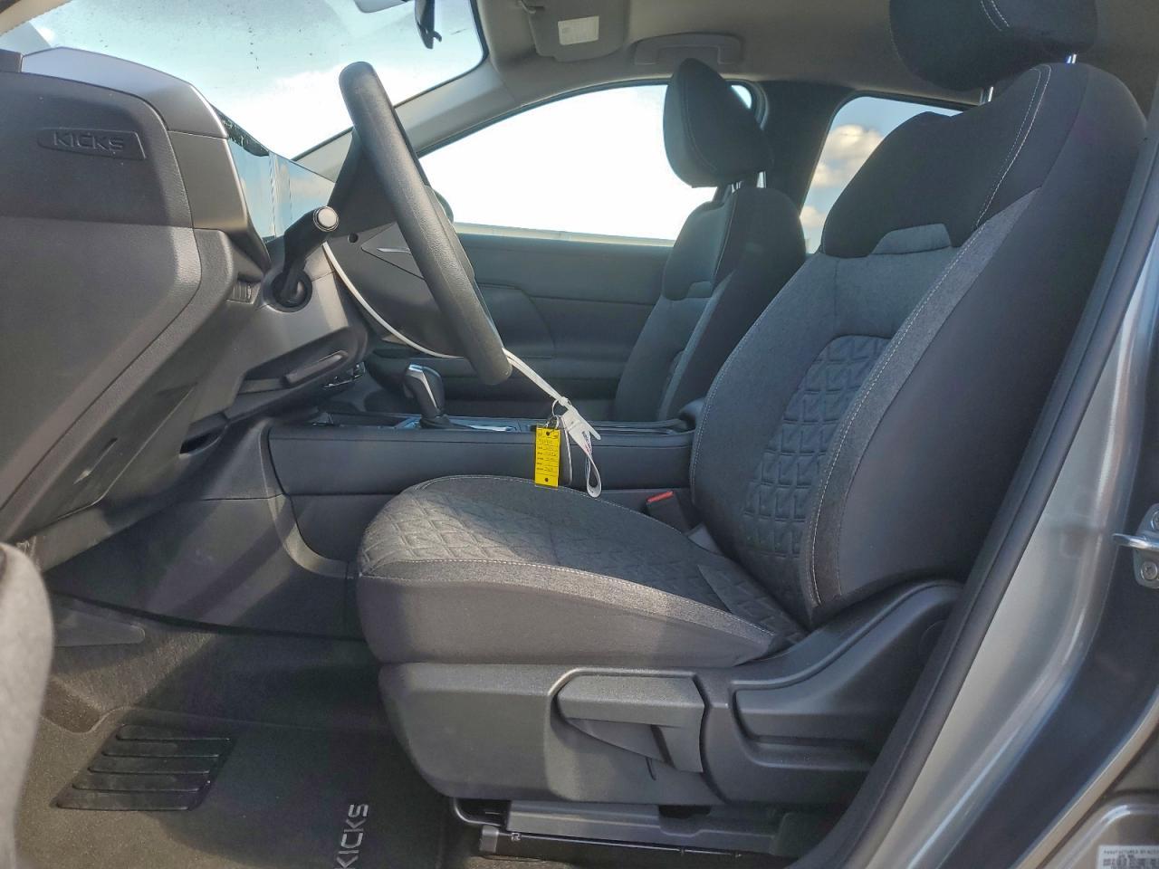 2025 Nissan Kicks Sv - Image 7