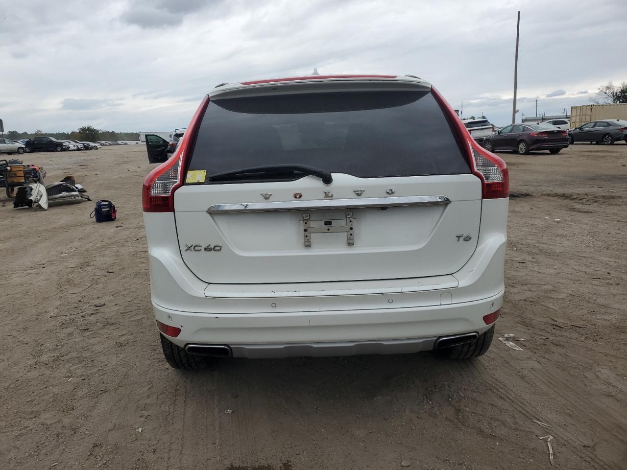 2016 Volvo Xc60 T6 Platinum - Image 6