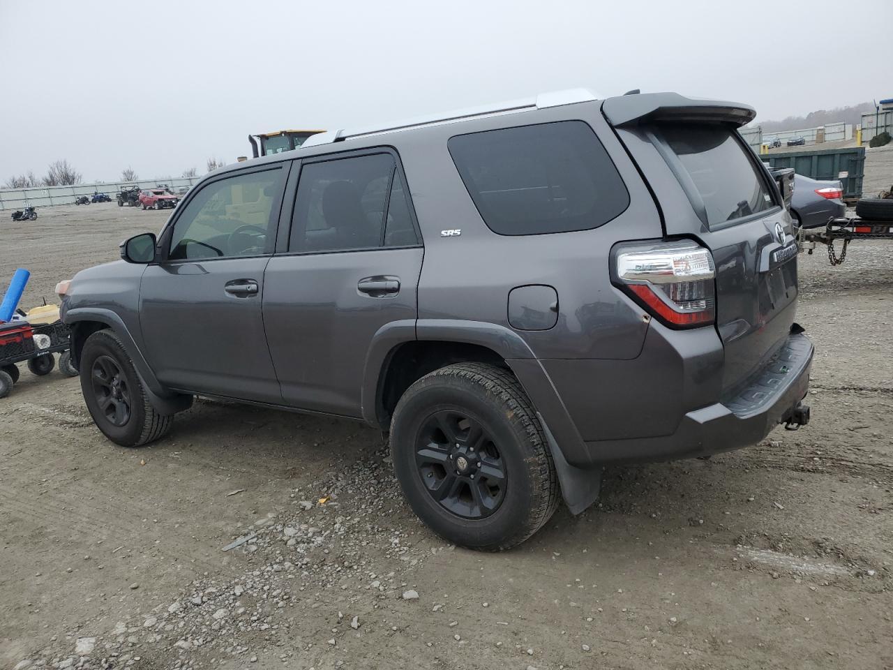 2016 Toyota 4Runner Sr5 - Фото 2