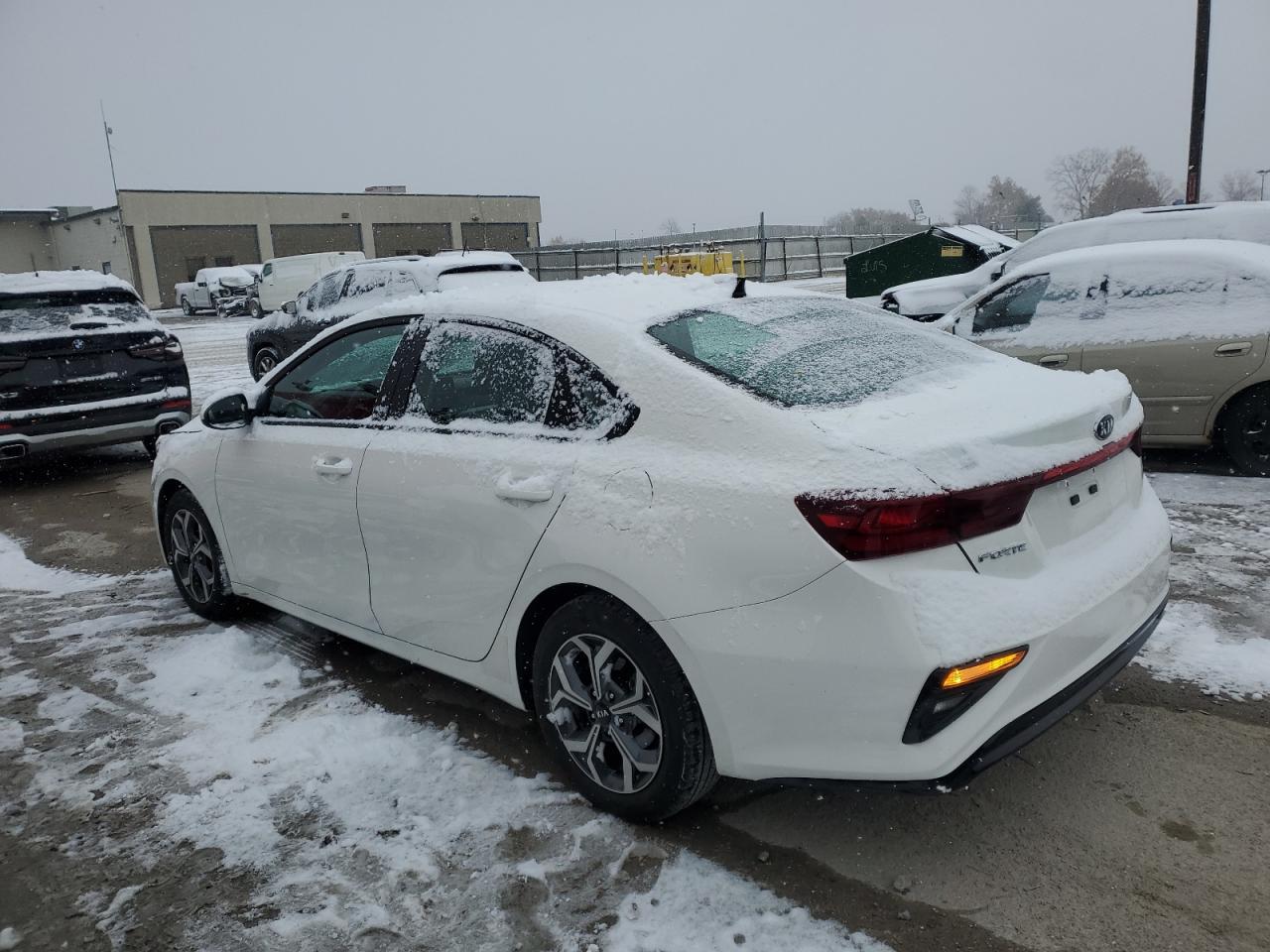 2021 Kia Forte Fe - Image 2