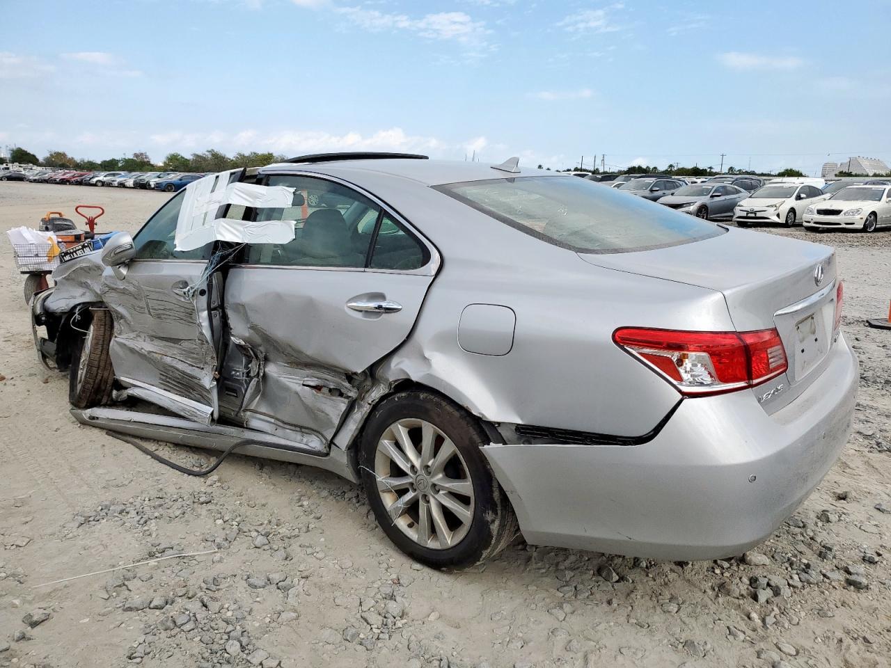 2010 Lexus Es 350 - Image 2