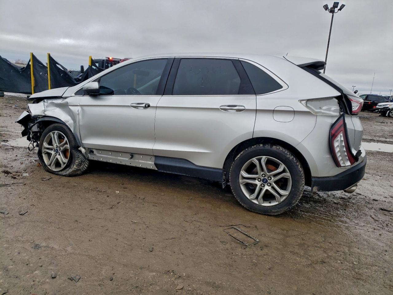 2017 Ford Edge Titanium - Фото 2