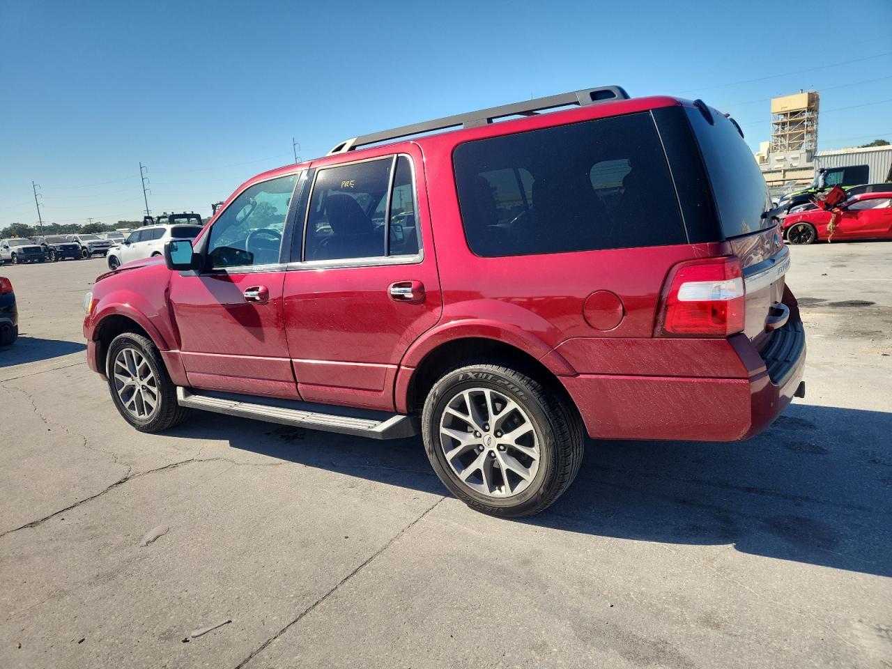 2017 Ford Expedition Xlt - Фото 2