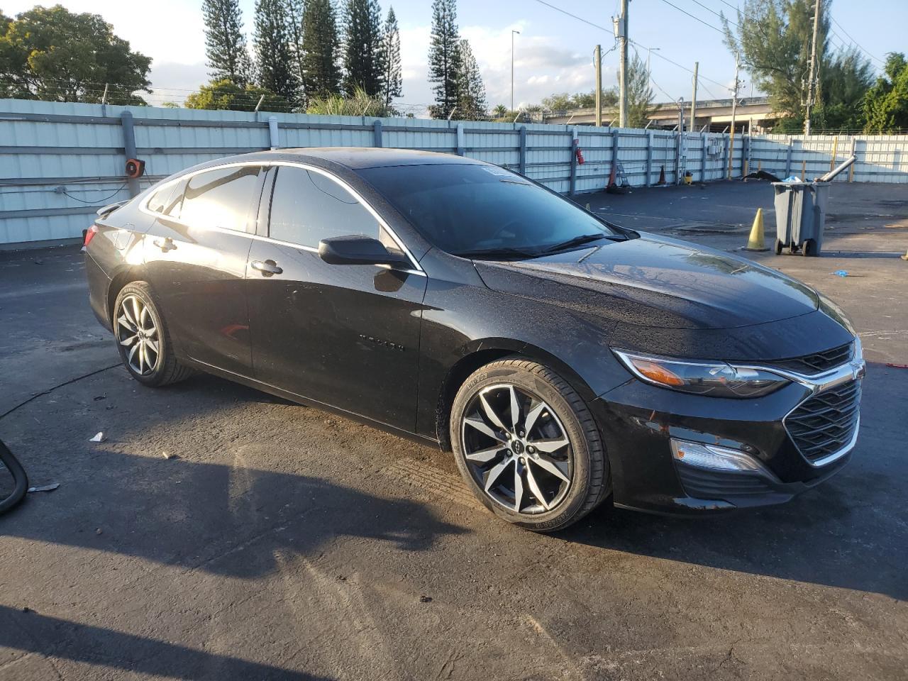 2023 Chevrolet Malibu Rs - Image 4