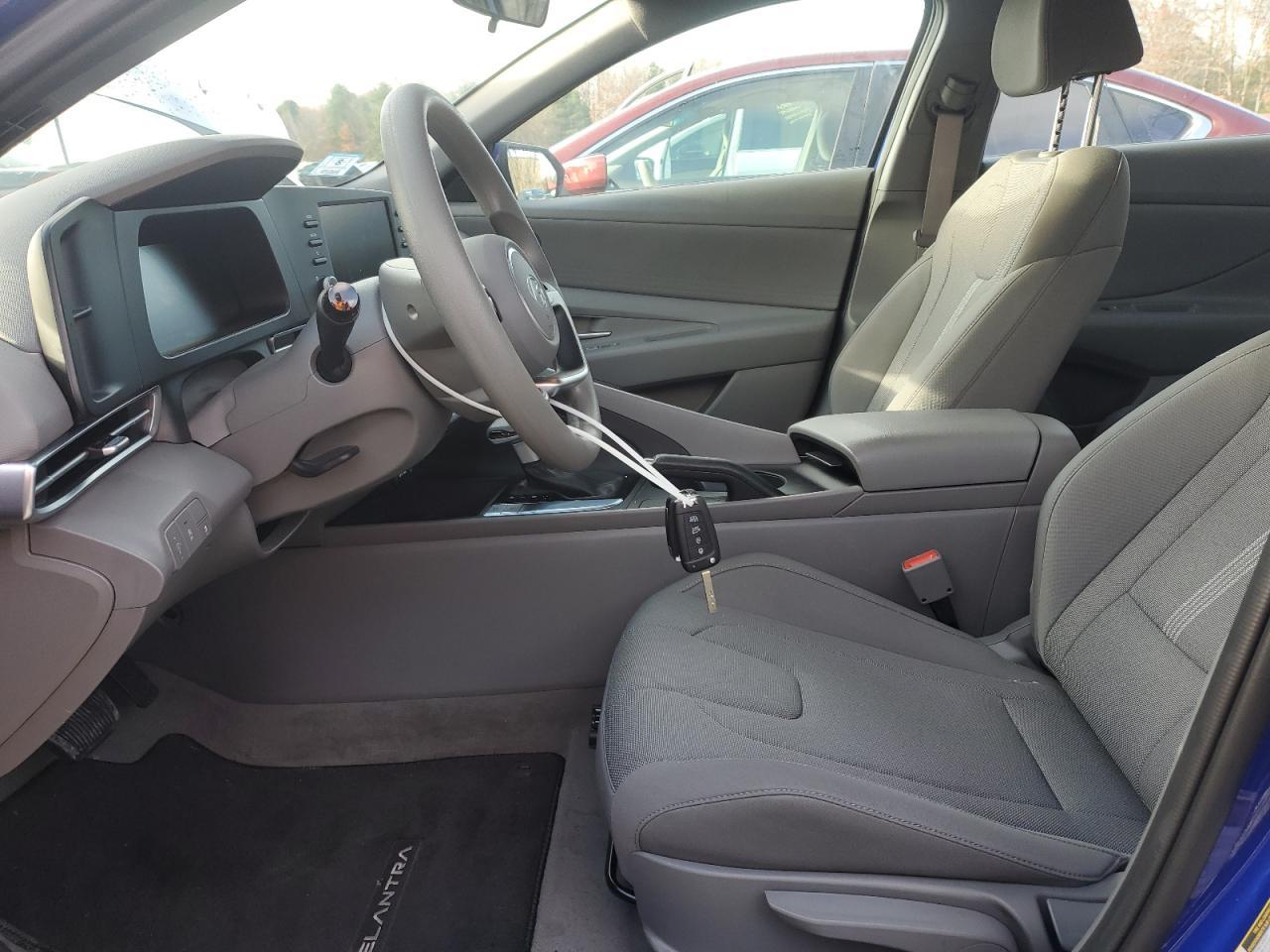 2024 Hyundai Elantra Se - Фото 7