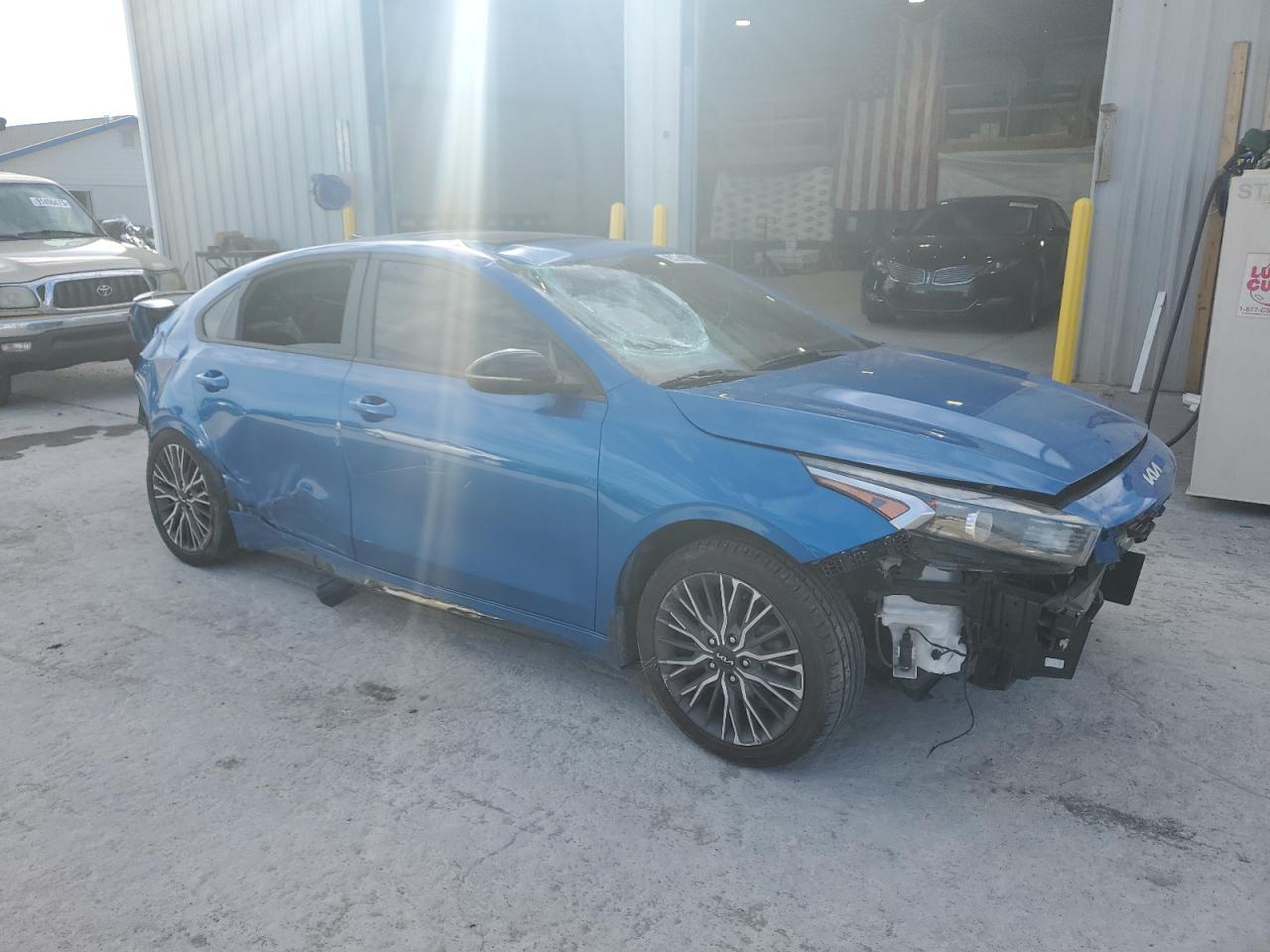 2023 Kia Forte Gt Line - Фото 4