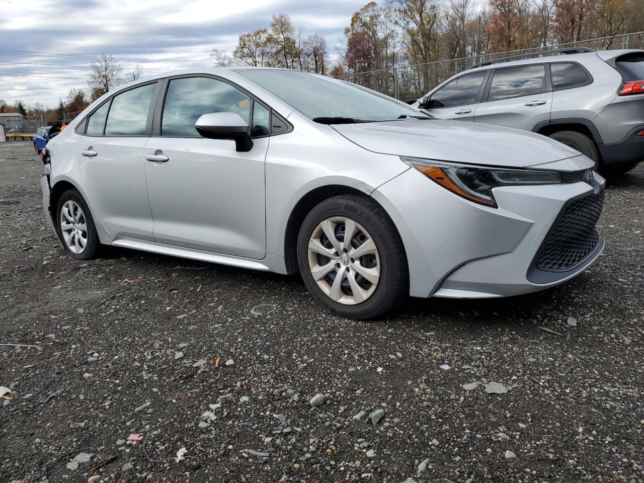 2021 Toyota Corolla Le - Image 4