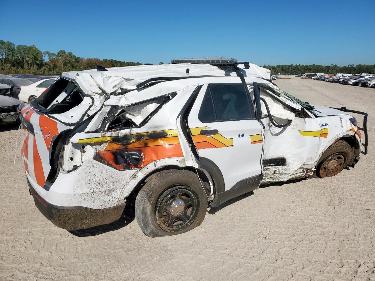 2020 Ford Explorer Police Interceptor - Image 3