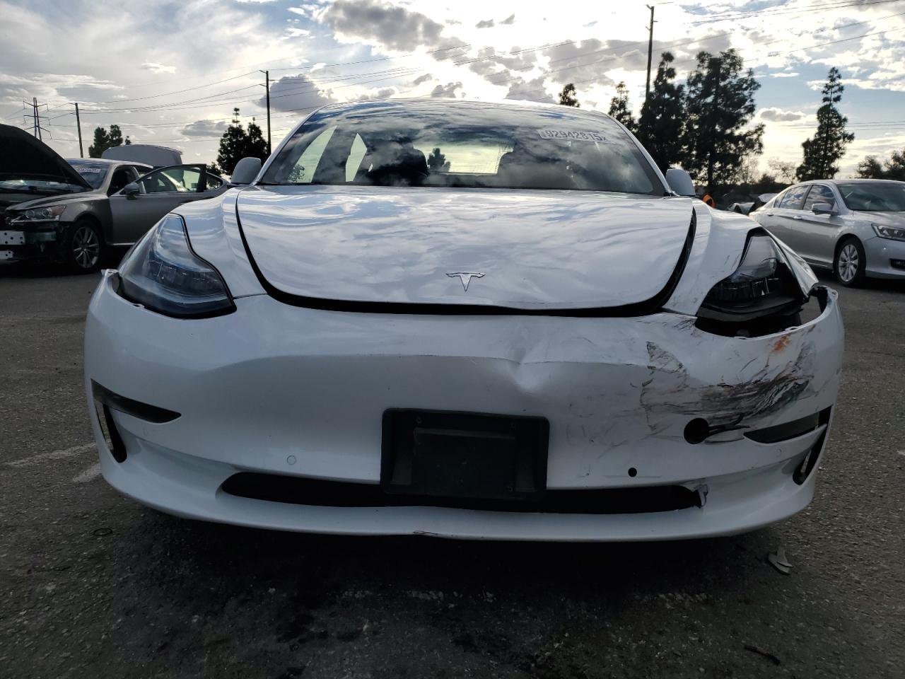 2018 Tesla Model 3 - Image 5