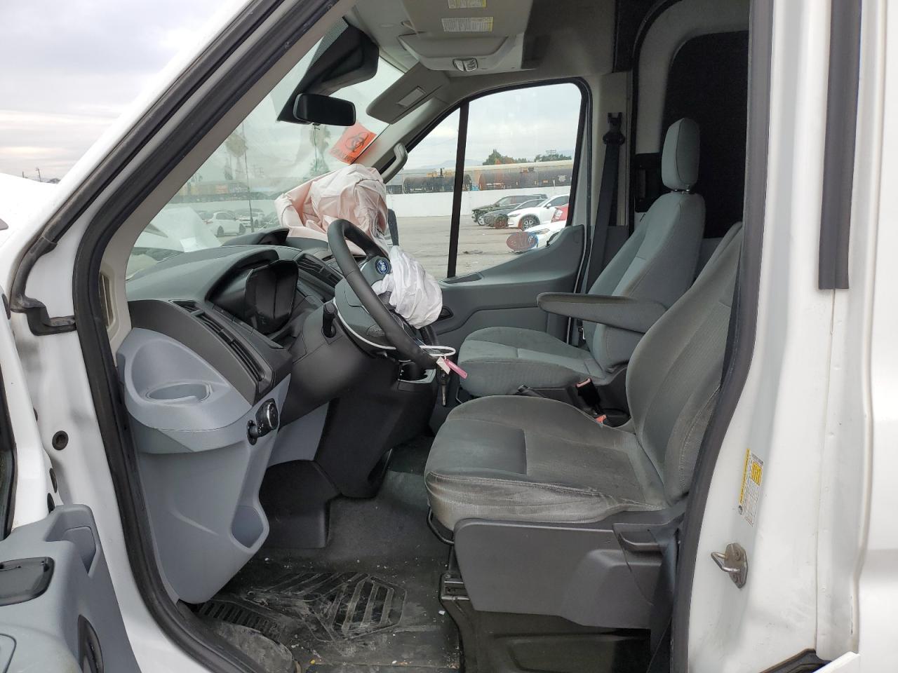 2016 Ford Transit Delivery Van - Фото 7