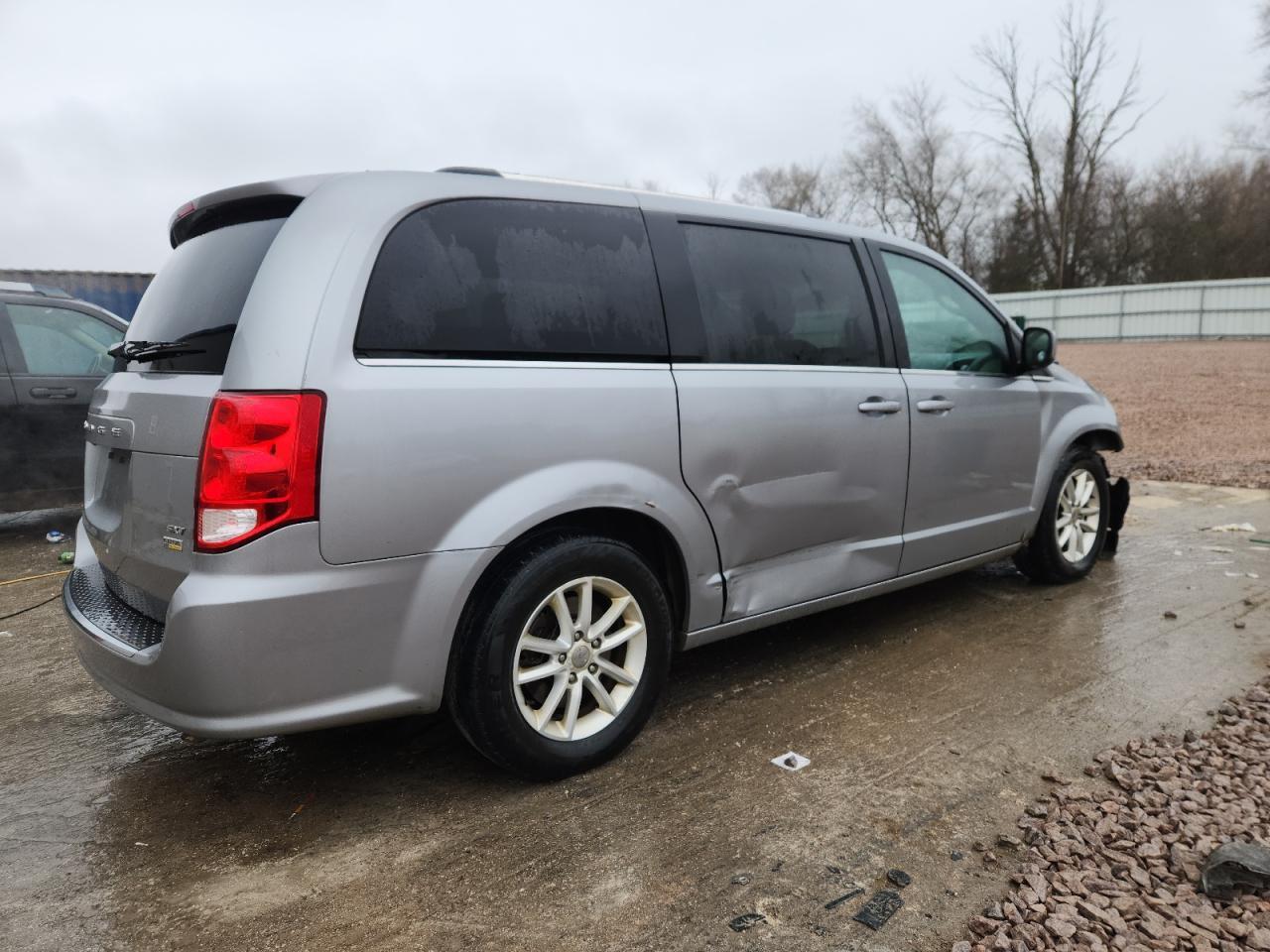 2018 Dodge Grand Caravan Sxt - Фото 3
