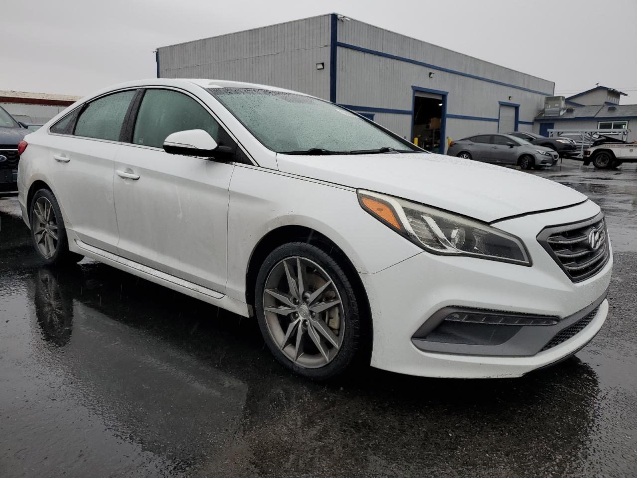 2017 Hyundai Sonata - Image 4