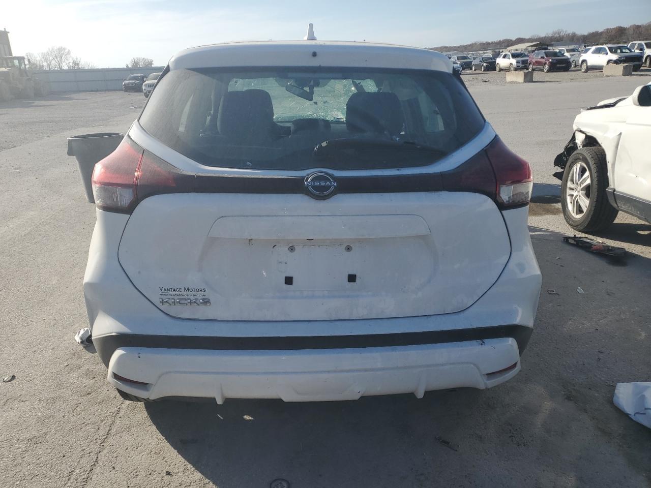 2022 Nissan Kicks S - Image 6