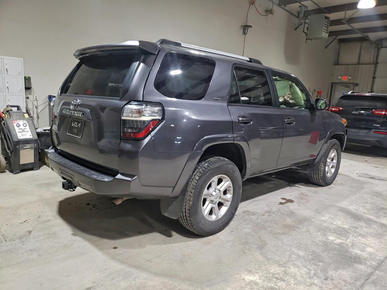 2021 Toyota 4Runner Sr5/Sr5 Premium - Image 3