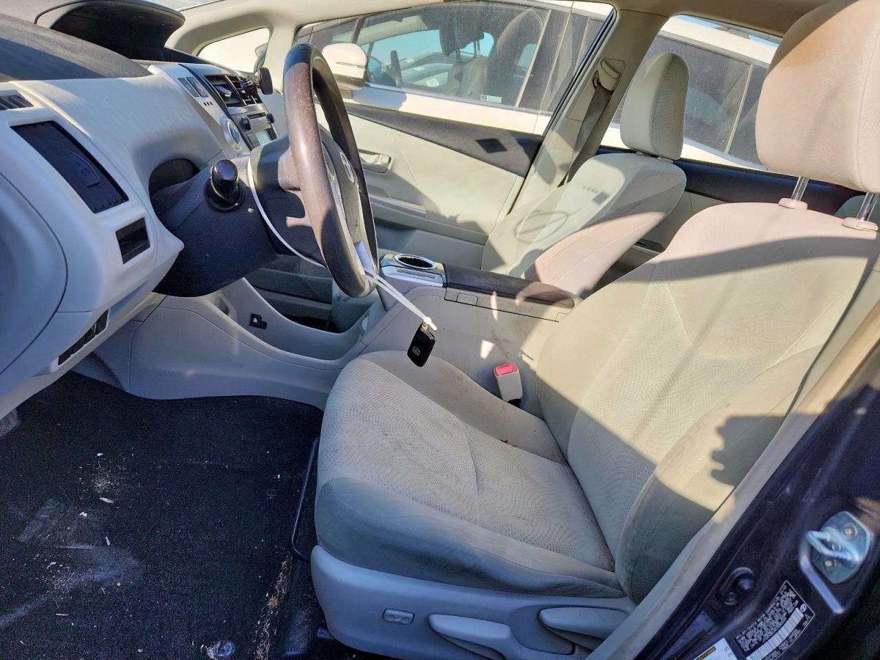 2012 Toyota Prius V - Image 7