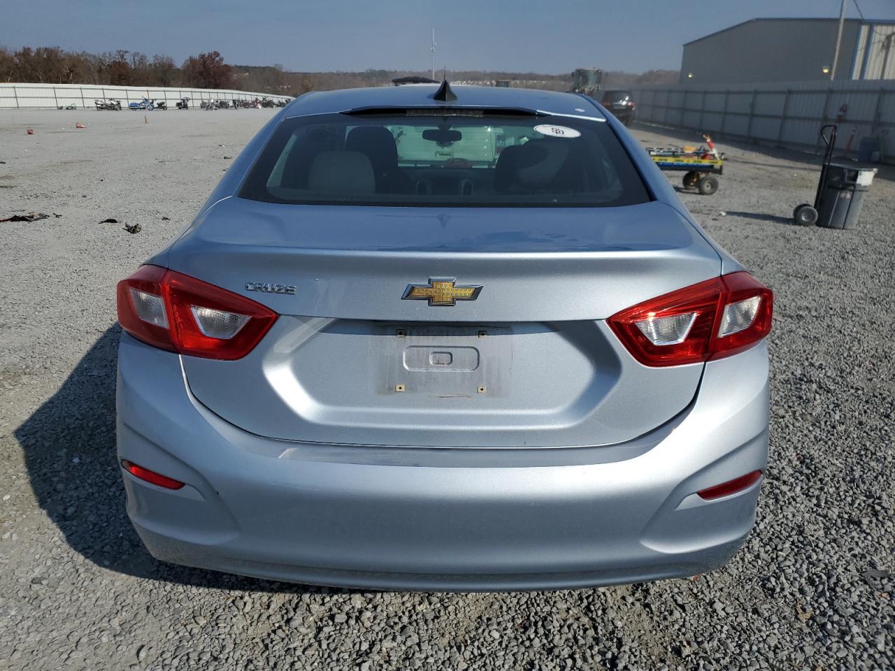 2017 Chevrolet Cruze Ls - Фото 6