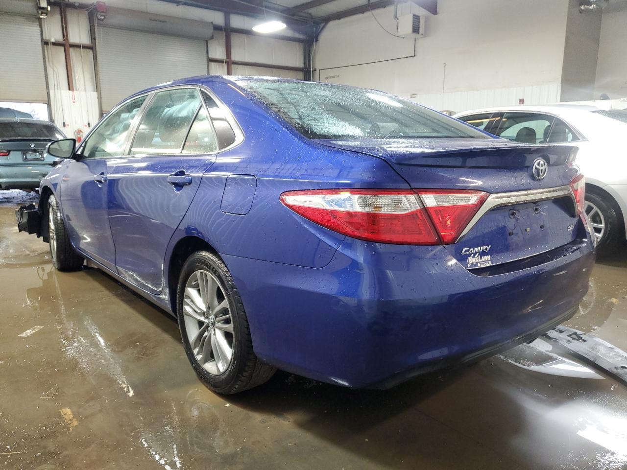 2015 Toyota Camry Le - Image 2