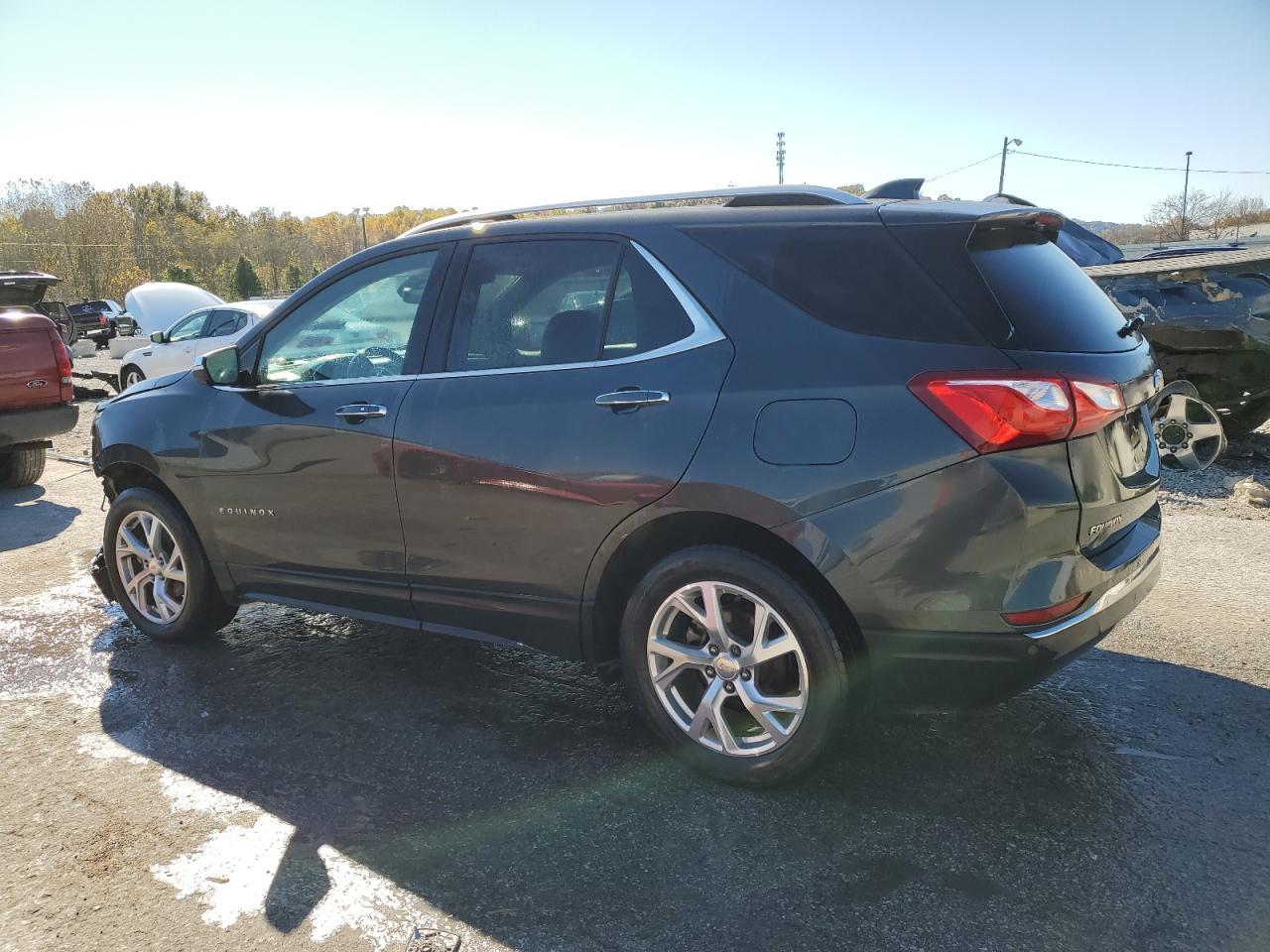 2020 Chevrolet Equinox Premier - Фото 2