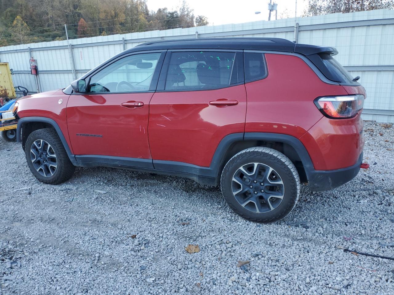 2021 Jeep Compass Trailhawk - Фото 2