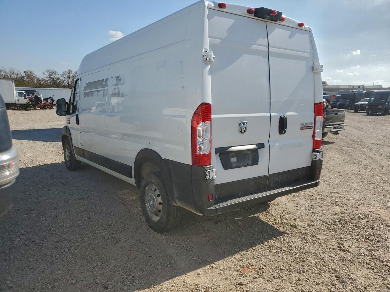 2022 Ram Promaster Delivery Van - Фото 2