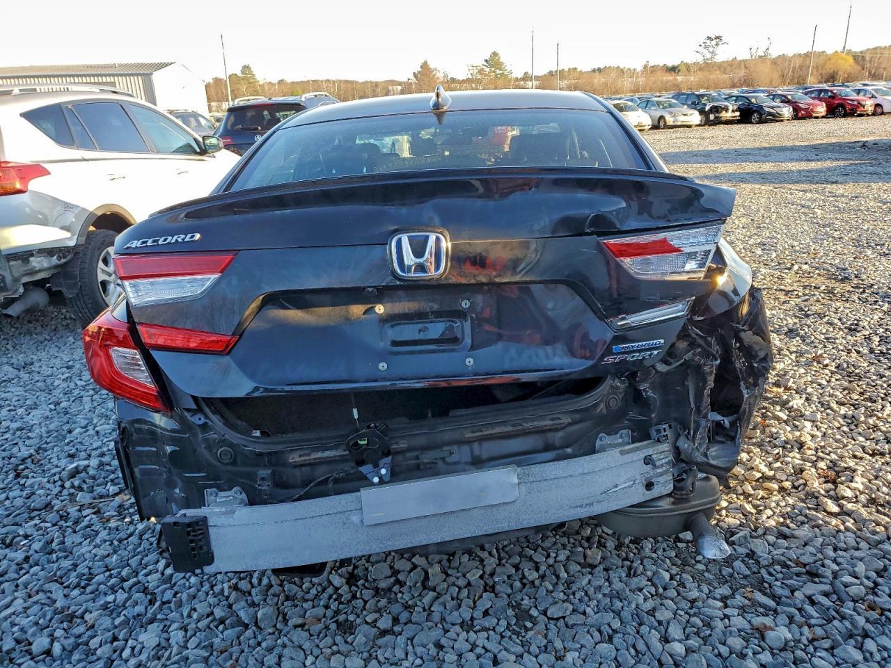2022 Honda Accord Hybrid Sport - Image 6