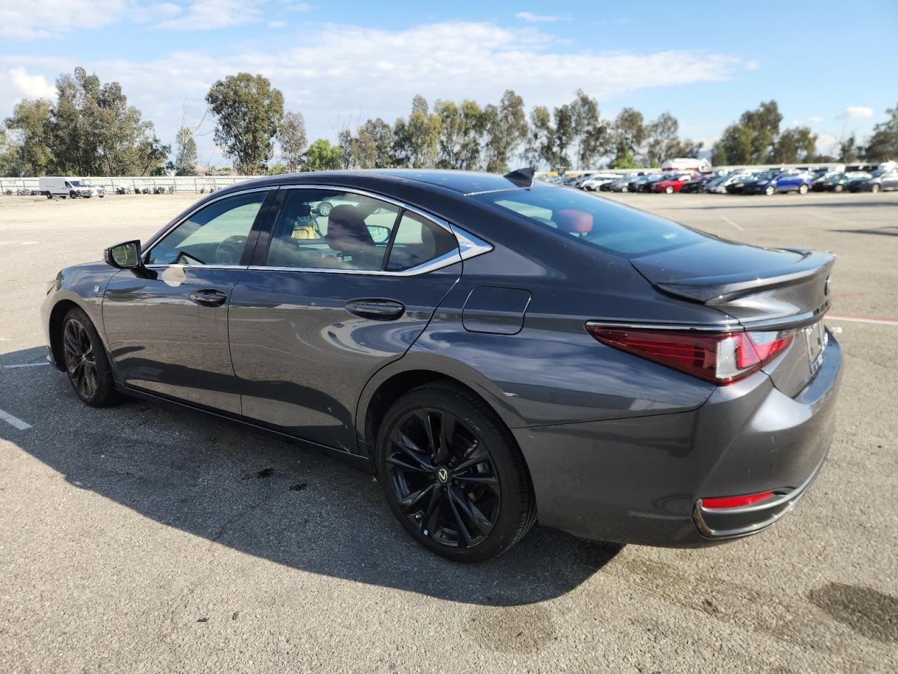 2024 Lexus Es 300H F Sport Handling - Фото 2