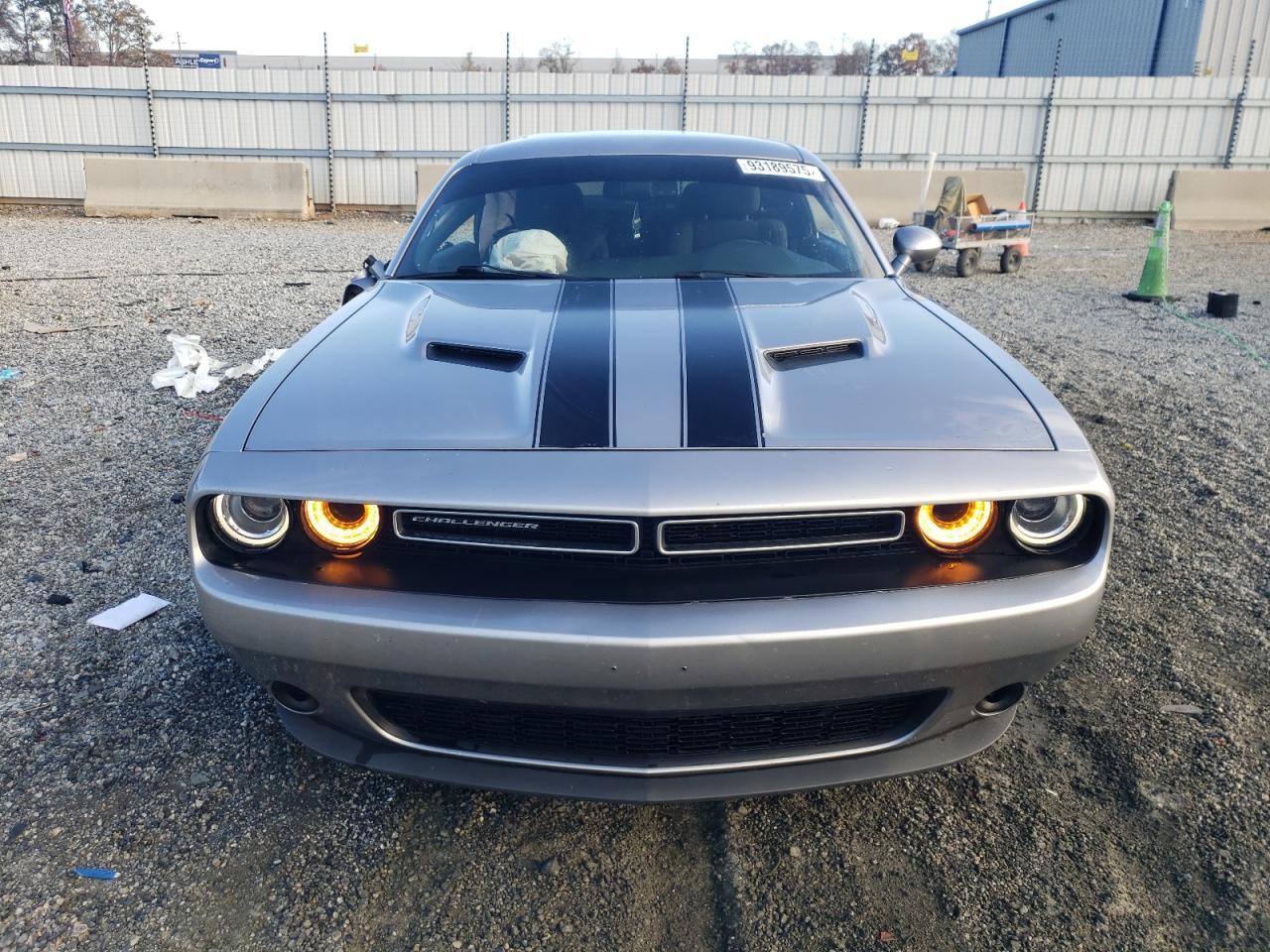 2018 Dodge Challenger Sxt - Image 5
