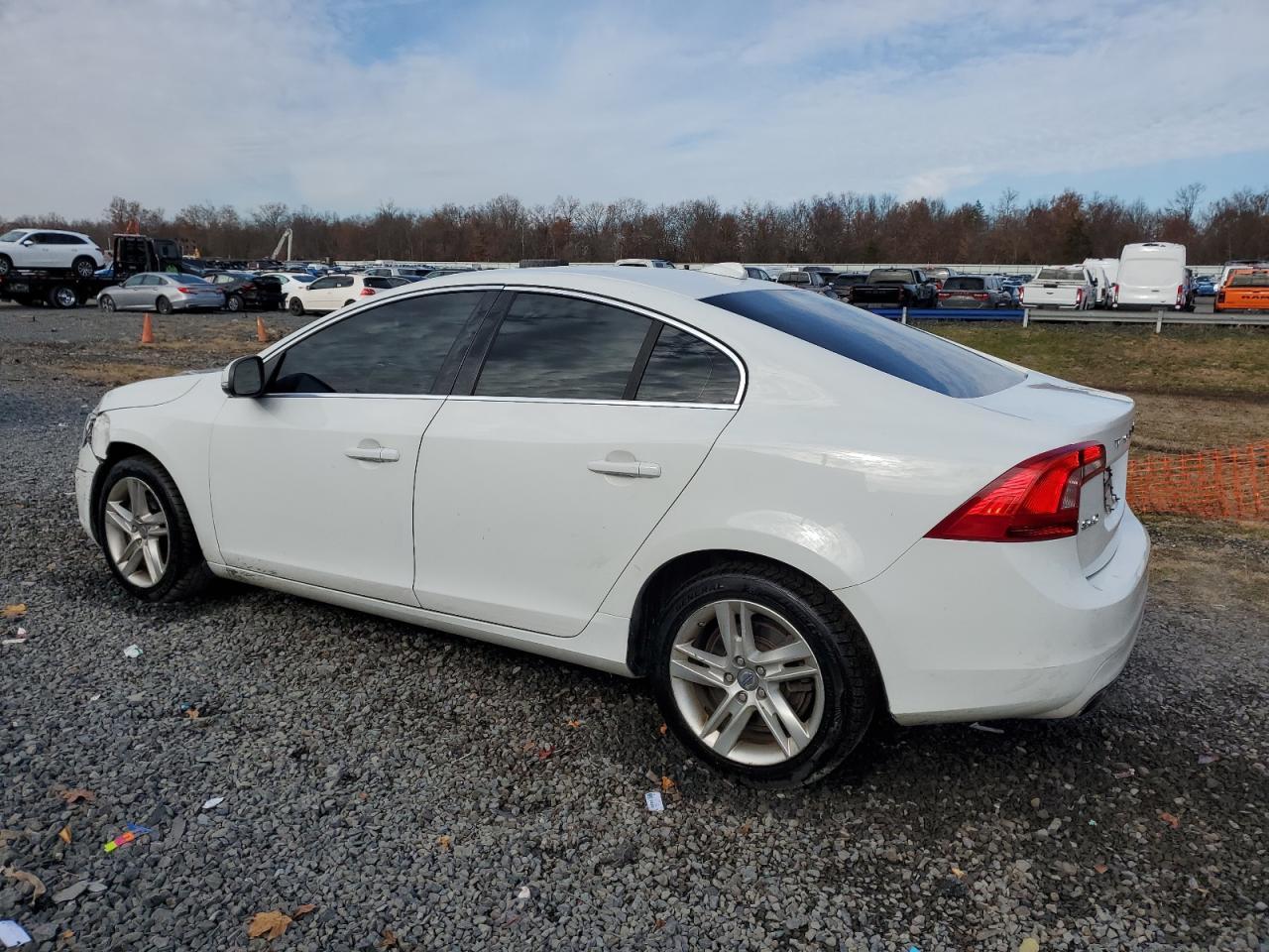 2015 Volvo S60 Premier - Image 2