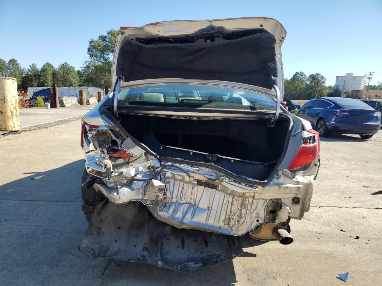 2014 Toyota Camry L - Фото 6