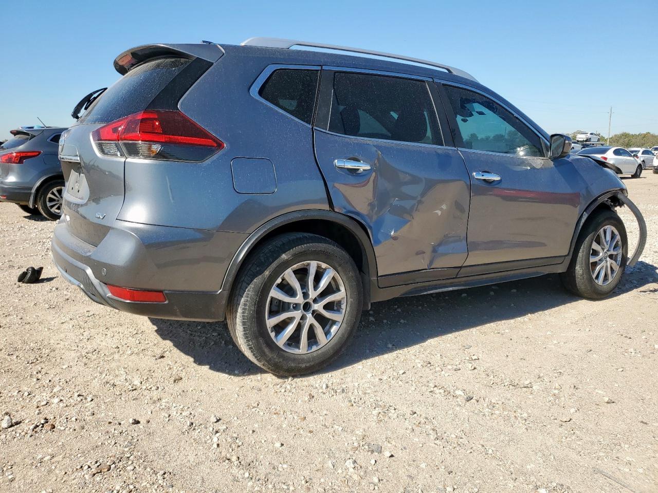 2020 Nissan Rogue - Фото 3