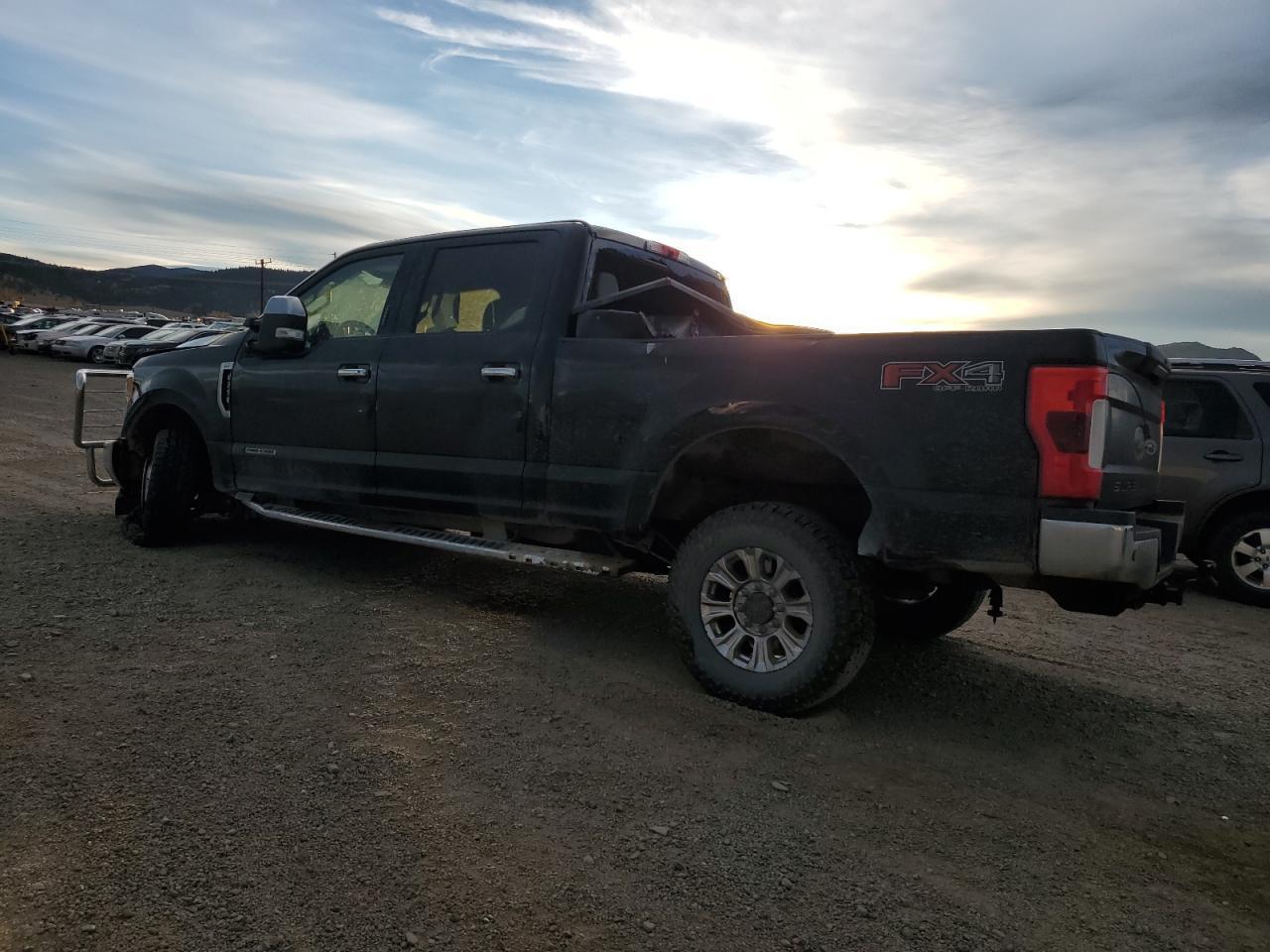 2017 Ford F250 Super Duty - Фото 2