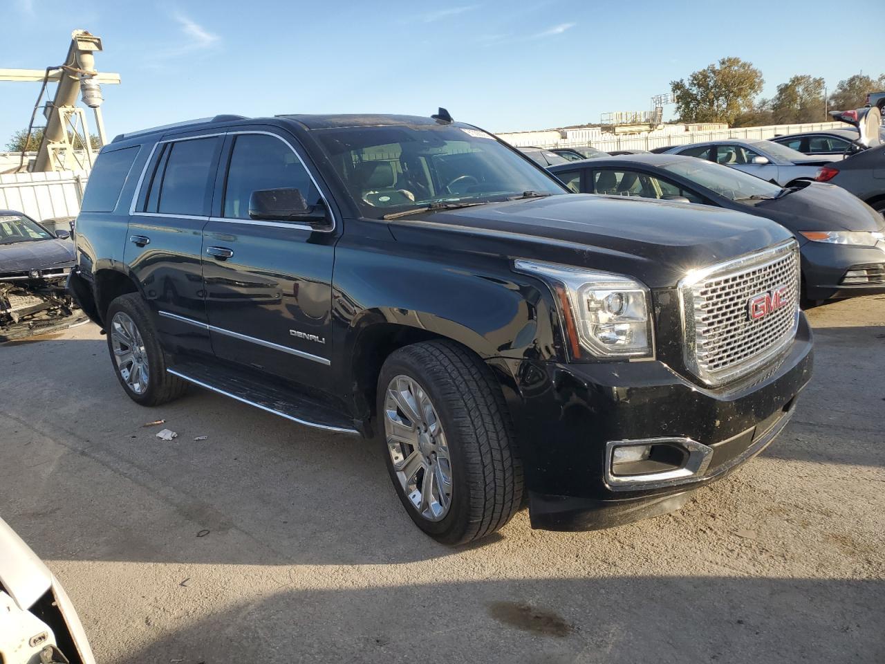 2017 GMC Yukon Denali - Image 7